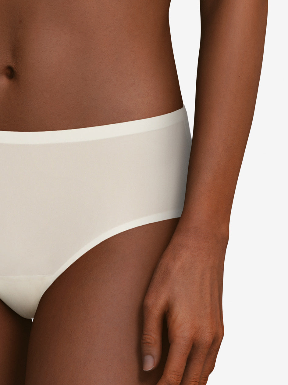 Pretty Things Chantelle Soft Stretch Nude Shorty - Underwear Specialists 