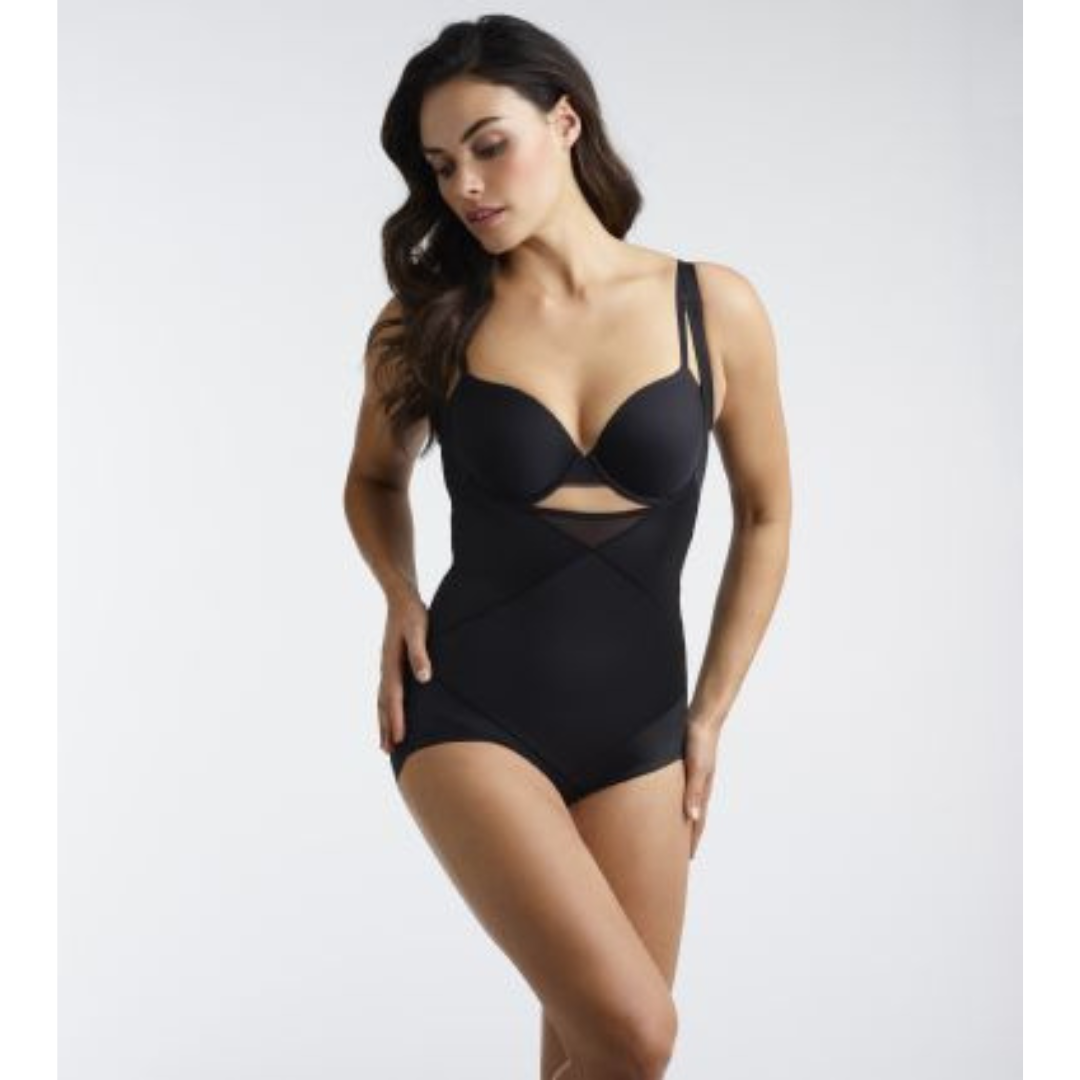 https://www.prettythingsuk.co.uk/cdn/shop/products/MiraclesuitTummyTuckTorsetteBodybriefer_1.png?v=1673815725&width=1946